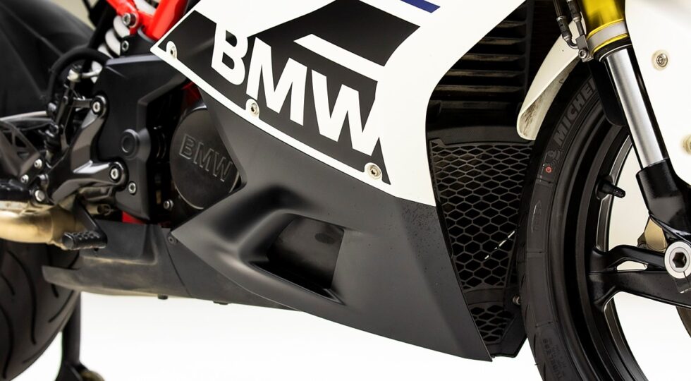 BMW G310 RR Price - Mileage, Images, Specification - BikeKhoj