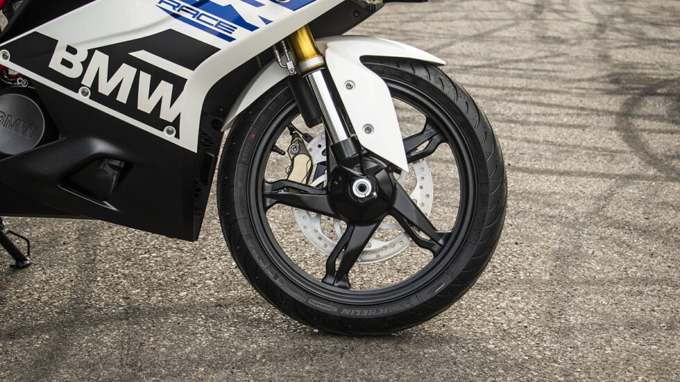 BMW G310 RR Price - Mileage, Images, Specification - BikeKhoj