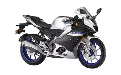 Yamaha YZF R15 V4: Fuel Economy, Specs, Prices, & More!